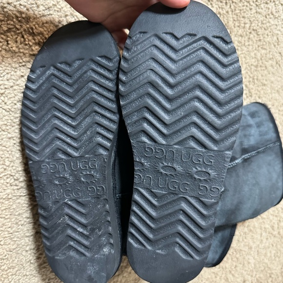 UGG Australia Women's Classic Tall Black Sheepskin Shearling Boots Size 8W - Picture 12 of 16